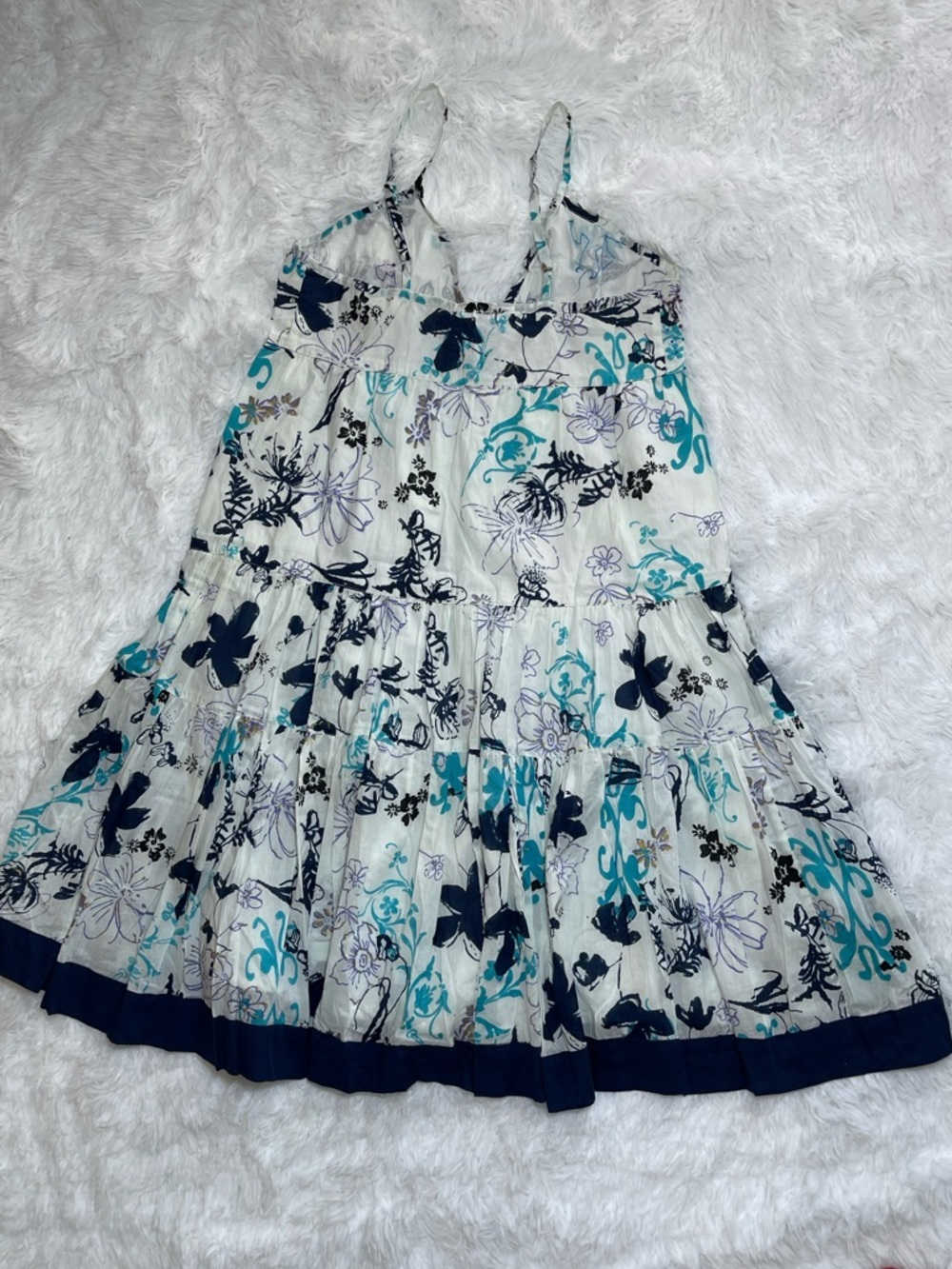 CHAUDRY KC White Floral Tiered Casual Sundress with Teal and Navy Accents - Picture 12 of 15